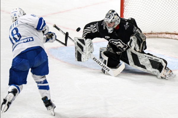 Издевательский гол от спины вратаря: "Трактор" совершил камбэк и одержал победу над "Динамо"