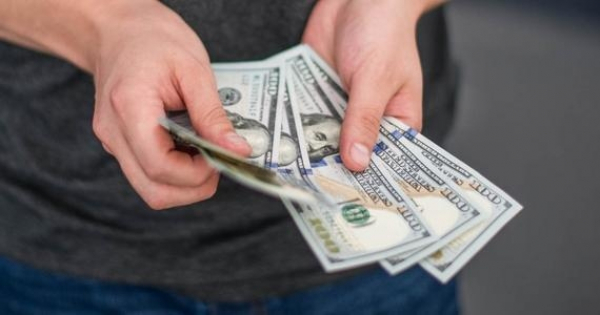Минфин резко обрубает "валютный якорь": с 7 июля закупки золота и доллара сократятся почти в два раза