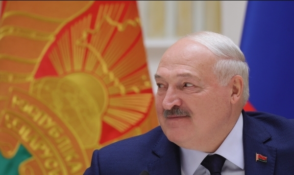 Лукашенко призвал не задавать неприятных вопросов о Путине, Трампе и Си